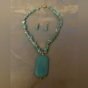 Charming Charlie Aqua Stone Necklace Set